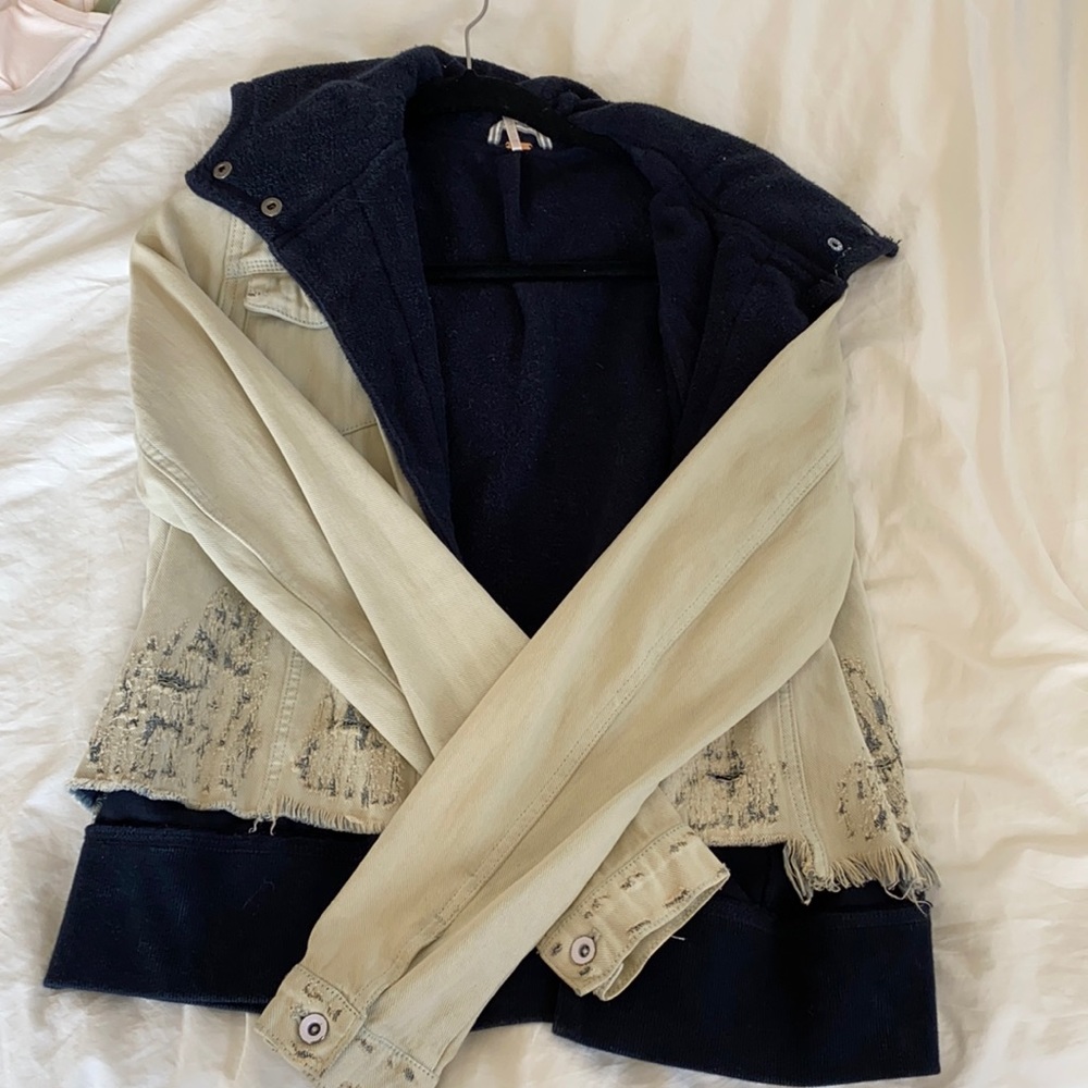 Three people Jean jacket with sweatshirt sewed in